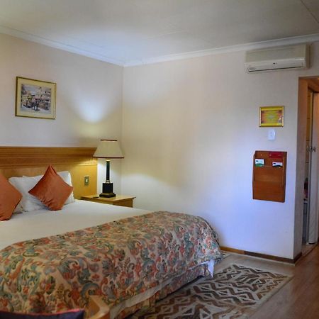 Shamrock Arms Guest Lodge Waterval Boven Buitenkant foto