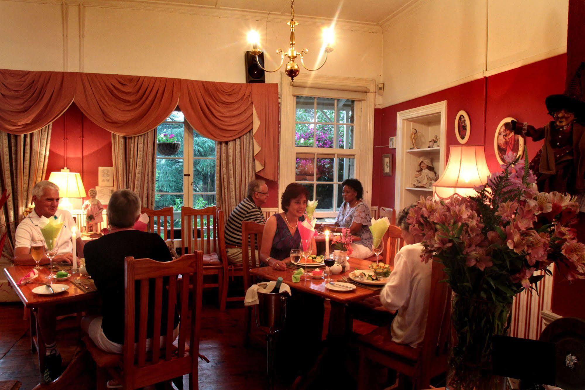 Shamrock Arms Guest Lodge Waterval Boven Buitenkant foto