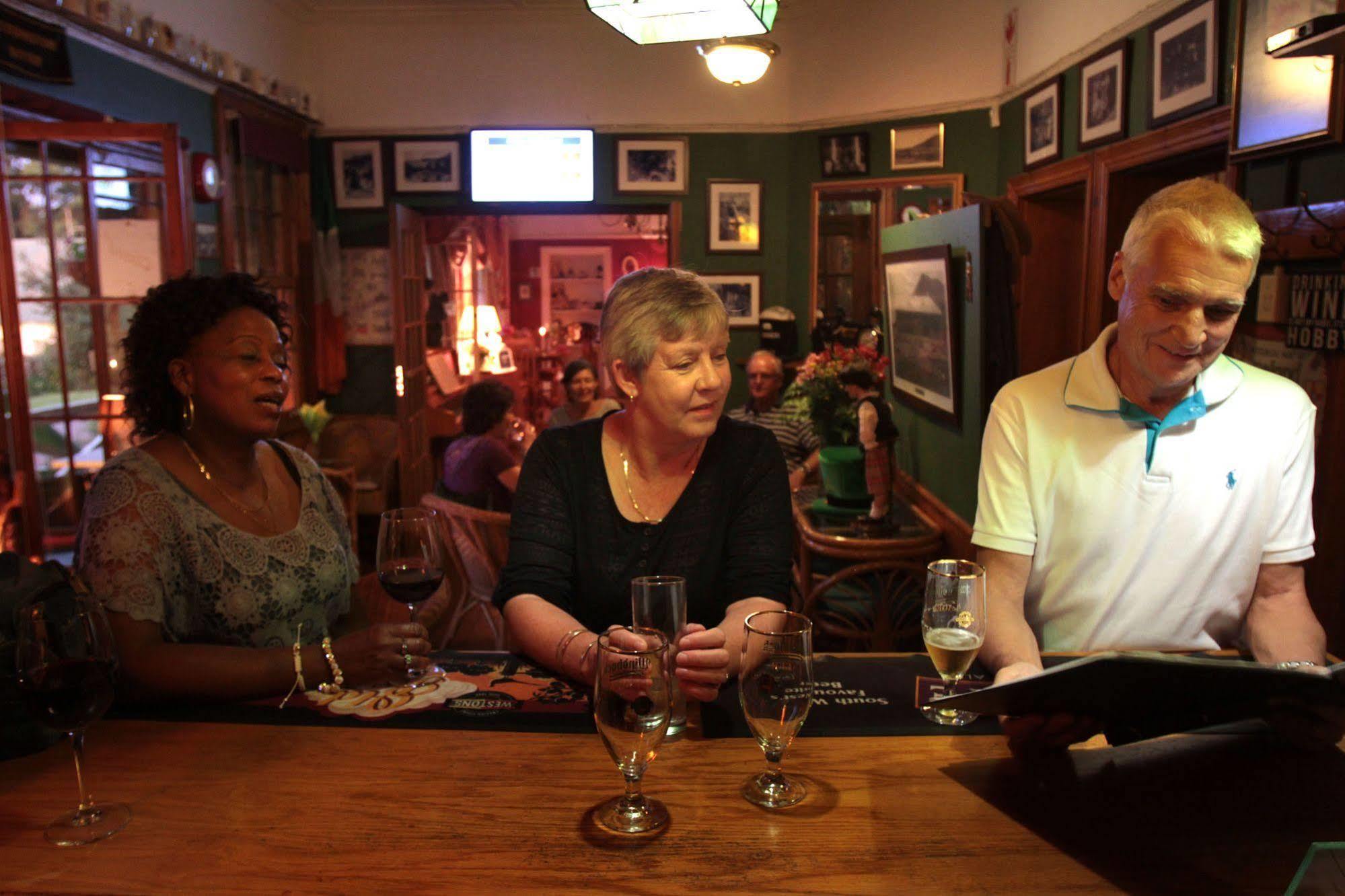 Shamrock Arms Guest Lodge Waterval Boven Buitenkant foto